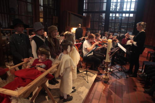 Kinder- und Jugendorchester beim Krippenspiel in St. Nikolai